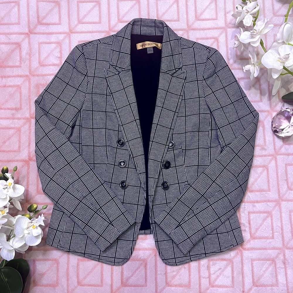 ✨🖤✨ Nipon Boutique ✨🖤✨ - Picture 1 of 9